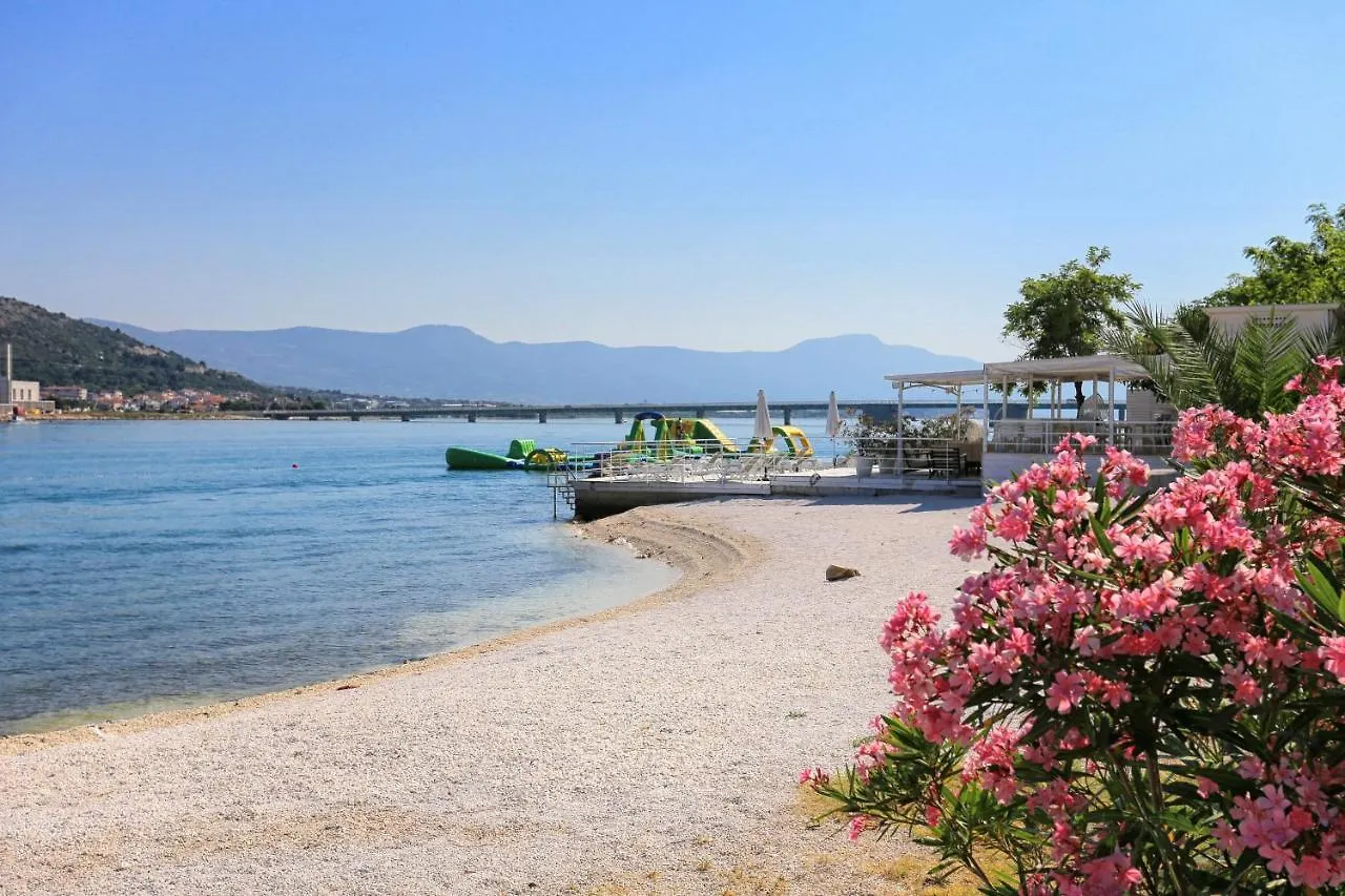 Holiday House With Wifi Trogir - 15319 0*,