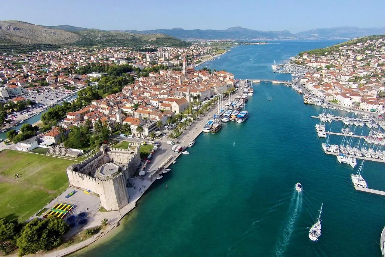 Σπίτι διακοπών Holiday House With Wifi Trogir - 15319