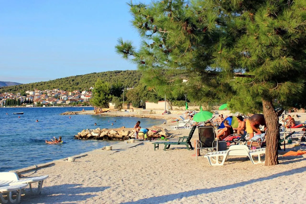 Holiday House With Wifi Trogir - 15319 Κροατία