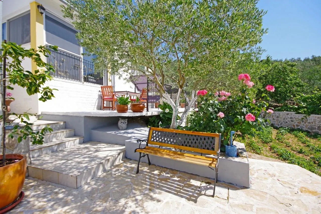 Holiday House With Wifi Trogir - 15319 0*,  Κροατία