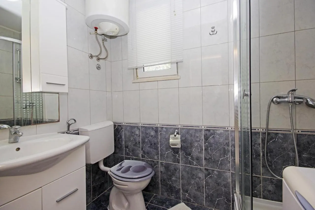 Holiday House With Wifi Trogir - 15319 0*,